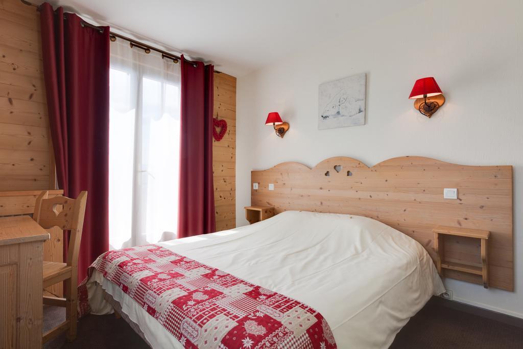 Logis Le Pont De Champ Hotell Beaucroissant Eksteriør bilde